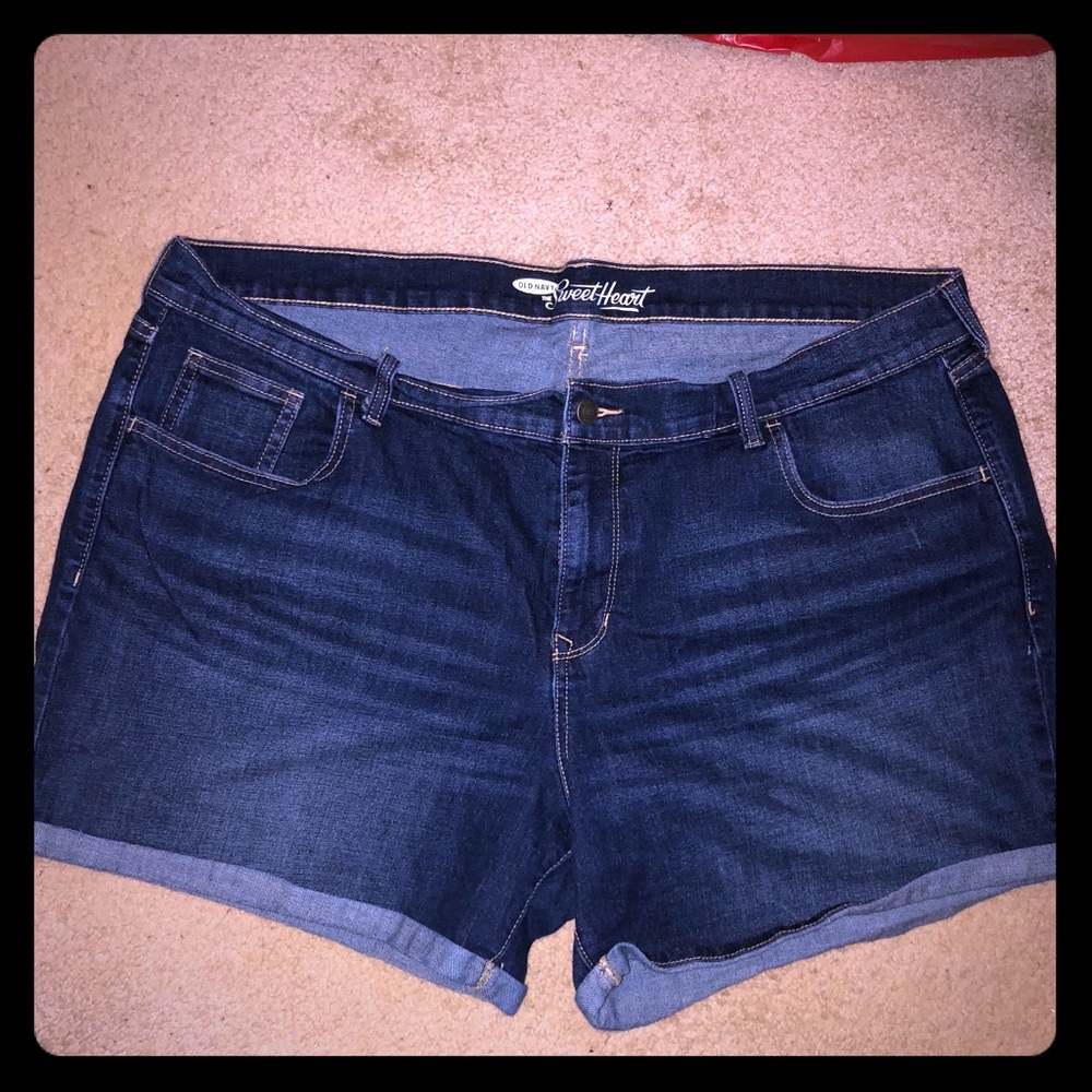 Cuffed plus shorts